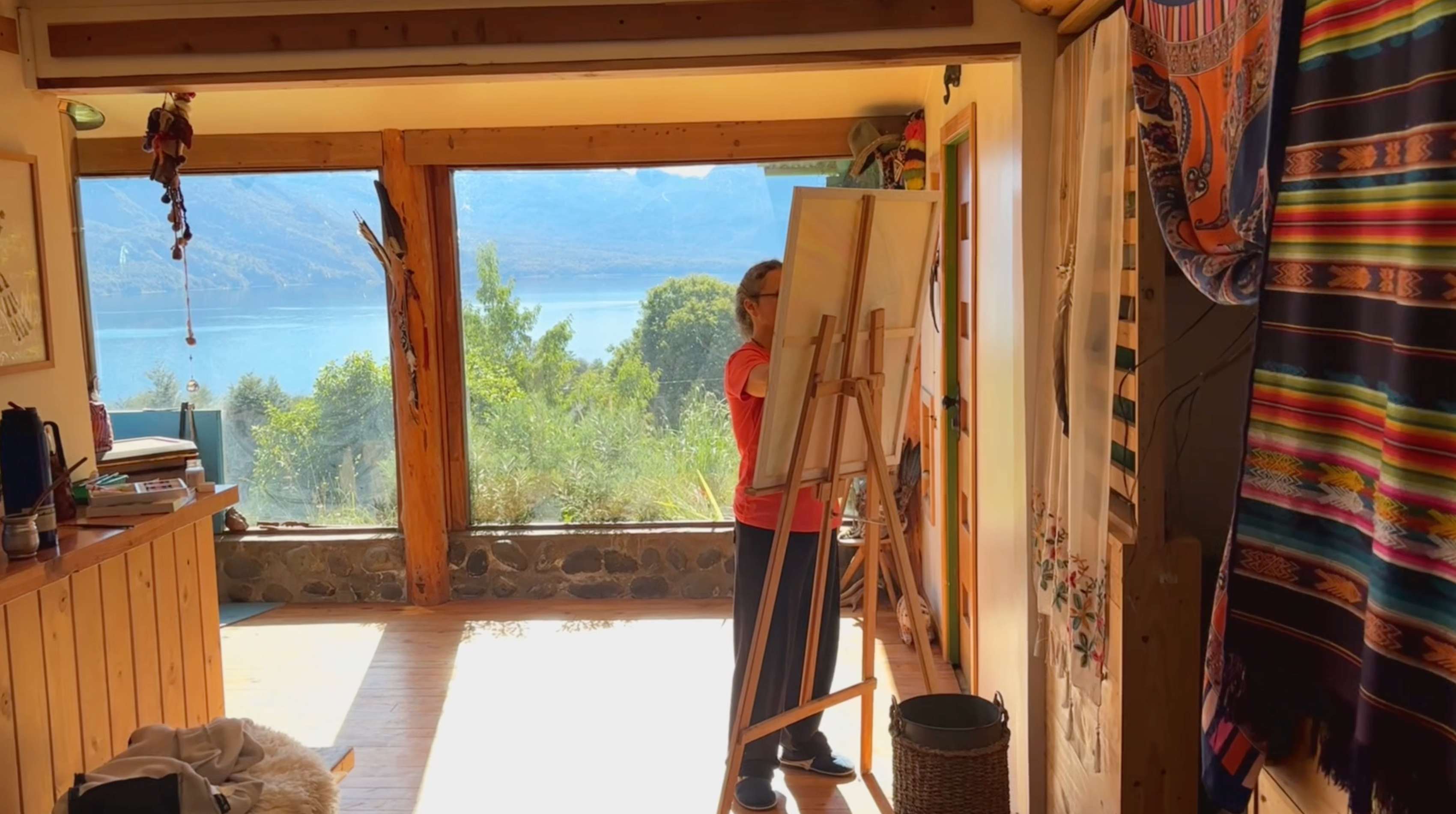 Anahí painting in her studio